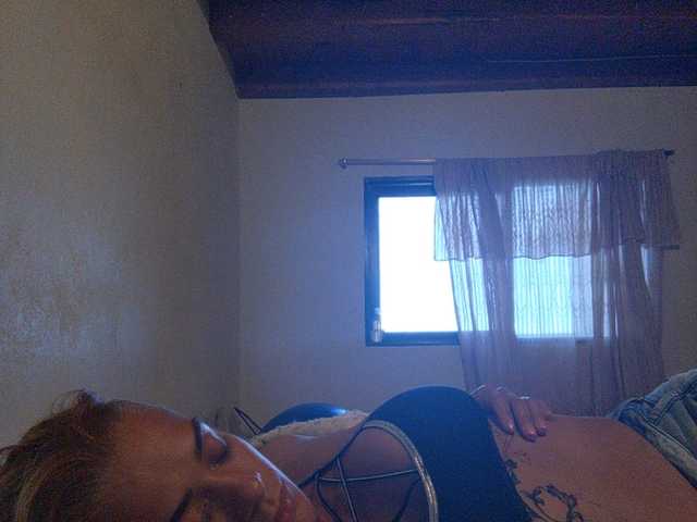 Captures d'écran de diffusion ORIANATAYLOR