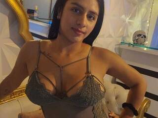 Chat vidéo érotique PamelaQueen19
