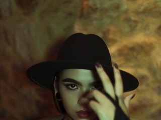 Chat vidéo érotique PaulinneSmith