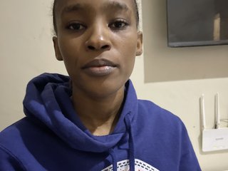 Chat vidéo érotique Petite20