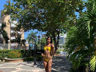 Chat vidéo érotique PhoebeStuart