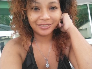 Chat vidéo érotique Pisouna