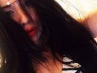 Chat vidéo érotique poli1nka