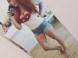 Chat vidéo érotique PrettyandNaug