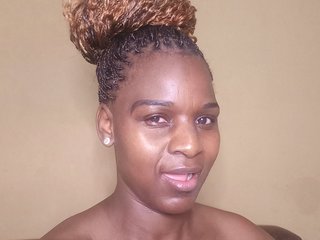 Chat vidéo érotique Prettybkack25