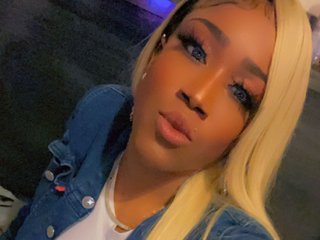 Chat vidéo érotique PrettyDoubleG