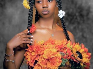 Chat vidéo érotique PrettyNadia120