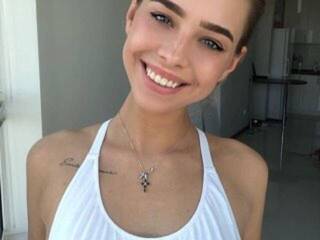 Chat vidéo érotique PtenchikRu