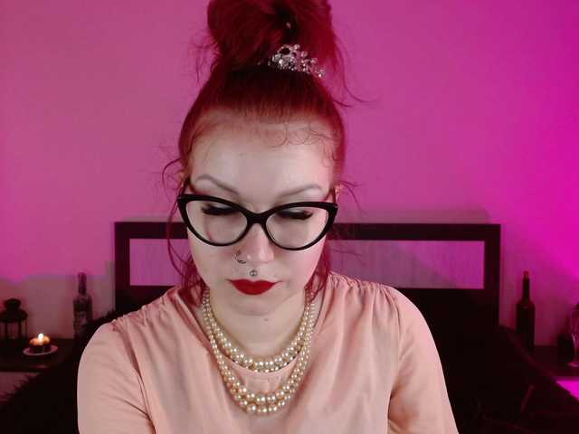 Photos Goddess_Amanita You Glamournatrix Findomme will humiliate you gently