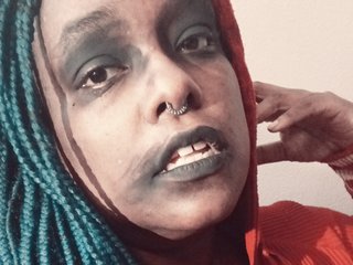 Chat vidéo érotique Queenie-Bee