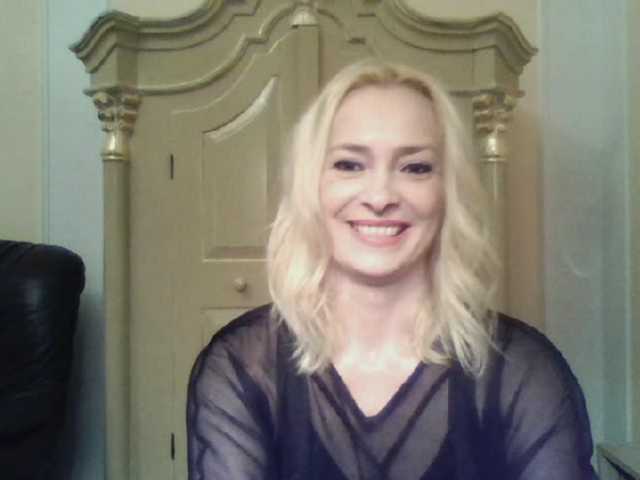 Captures d'écran de diffusion QueenofBerlin