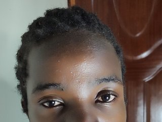 Chat vidéo érotique Queenbee01