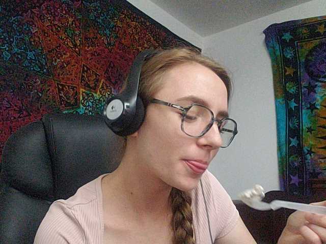 Photos RachelXXX Chillin and watching some podcasts... say hi and fall in love (and follow me)