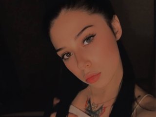 Chat vidéo érotique RaeMoon