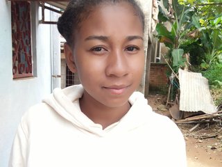 Chat vidéo érotique Raharisexy