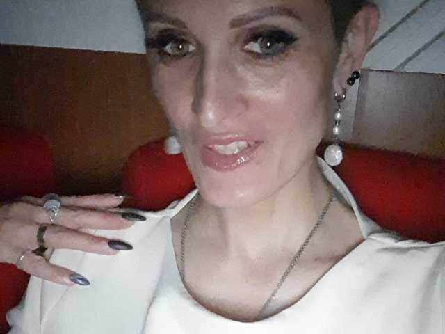 Photo du profil N-I-M-F-O-M-A-N-K-A