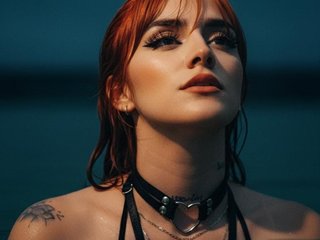 Chat vidéo érotique RavynRouge