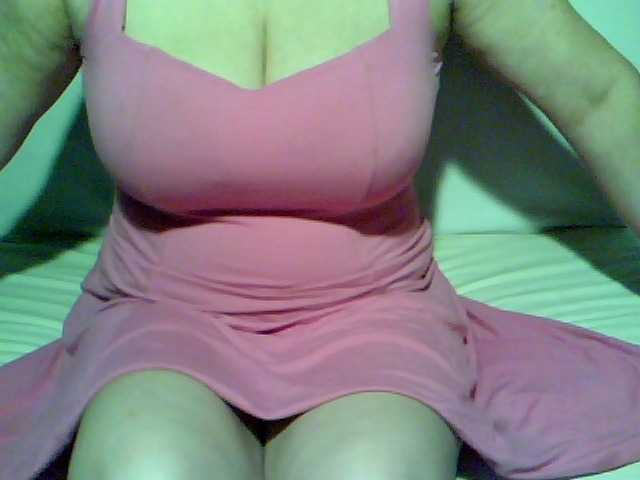 Photos redcherry I love to caress my pussy and cum in ecstasy, your gifts cheer up and make my pussy get wet Make love. I have a sound, turn it on