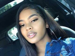 Chat vidéo érotique reinelia21