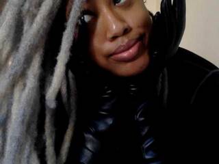 Chat vidéo érotique SeemaPatel