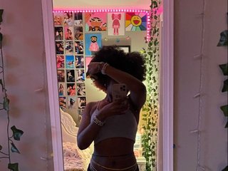 Chat vidéo érotique Renaughty