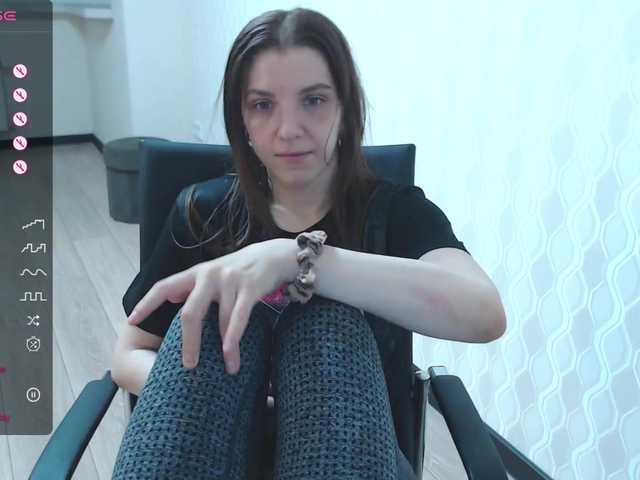 Photos RennaLisa Show Feet: 77 smoke a cigarette: 70 : Flash Ass: 60 :Flash Tits: 50 Flash Pussy: 99 :Get Naked: 217 Pussy Play: 290 c2c 113 t , anal 1500 air kiss 12 t,butt plug 78 t bj 156 t