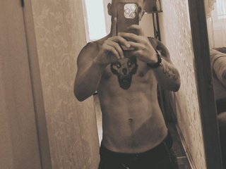 Chat vidéo érotique Riki178