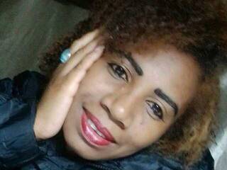 Chat vidéo érotique Rosila00