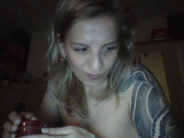 Captures d'écran de diffusion Rosymara