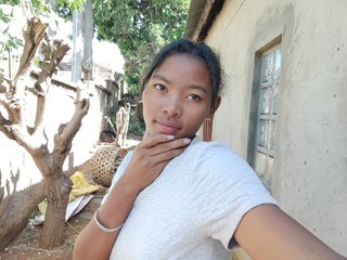 Chat vidéo érotique ruchyka