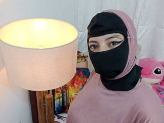 Chat vidéo érotique salmanabila