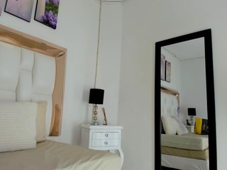 Chat vidéo érotique SamantaMilff