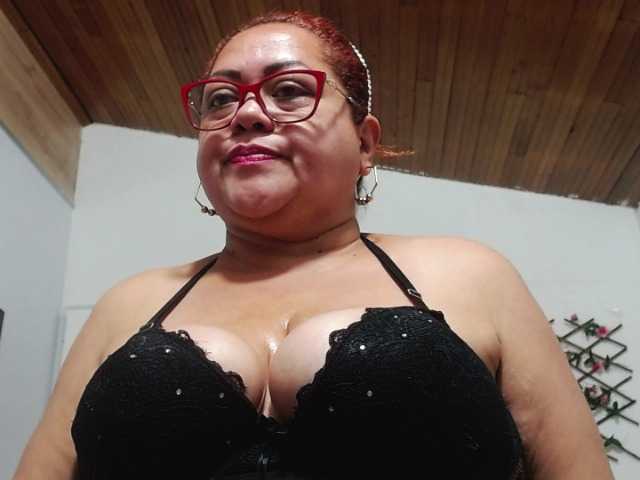 Photos Samantta-Jone Come and play with me sexy and hot #mature #bigboobs #milf #bbw #bigass MY GOALS IS: STREPTEASE