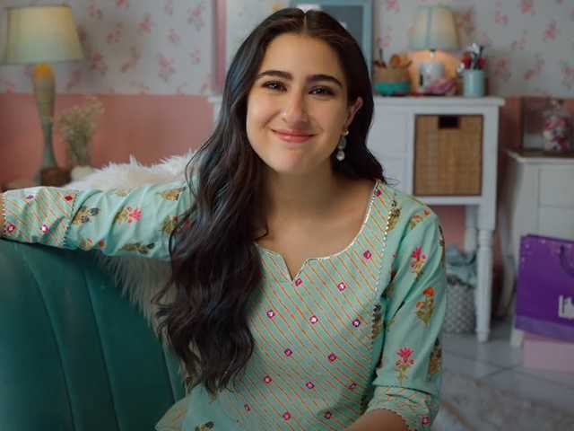 Photo de profil sara-khan