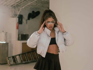 Chat vidéo érotique saraaisa