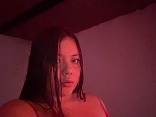 Chat vidéo érotique Saris-moon