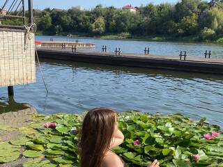 Chat vidéo érotique SarraMelluBabe