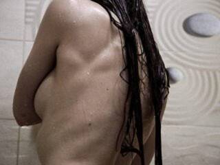 Chat vidéo érotique GirlinGlasses