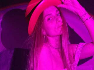 Chat vidéo érotique SatAna89