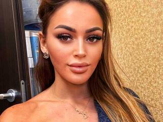 Chat vidéo érotique Selinnoff