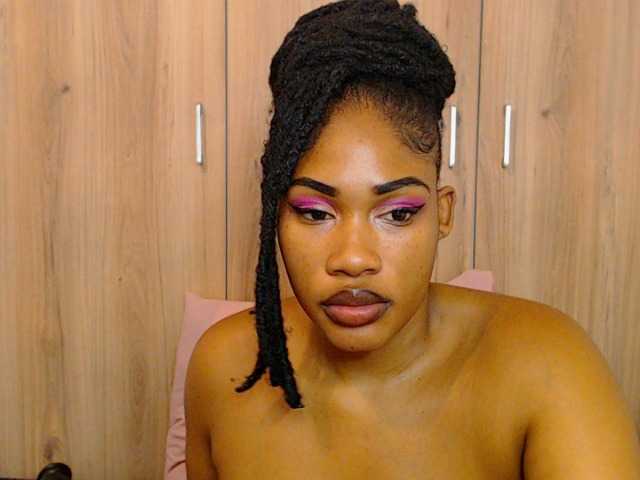 Captures d'écran de diffusion SexyJuicyLips