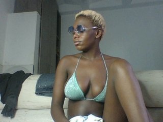 Chat vidéo érotique Shanicehotgirl