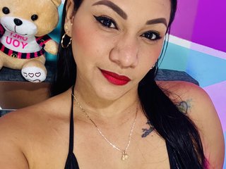 Chat vidéo érotique shara-24