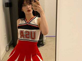 Chat vidéo érotique show-May