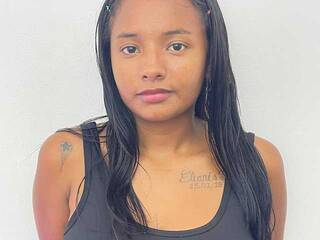 Chat vidéo érotique shuri-18