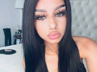 Chat vidéo érotique siennayong