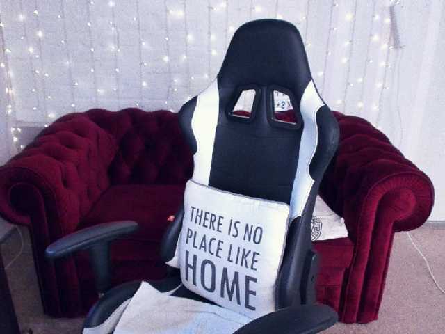 Captures d'écran de diffusion AnasteishaLux