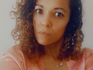 Chat vidéo érotique SkyeeJ151