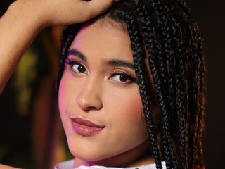 Chat vidéo érotique SoffiaMiller