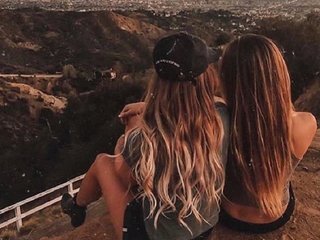 Chat vidéo érotique SofiaAndLana